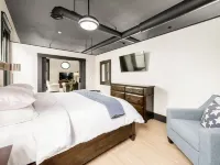 Industrial Style Loft With Access To Buckeye Lake! - 4-Star