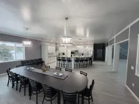 Woman Lake Beach House - Family Reunion - Private 100' Wide Beach