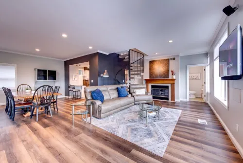 The RiverHaus: Skyline Views, 5mins to DT Cincy