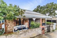 North Fremantle Cottage - บ้านพักหลังเล็ก