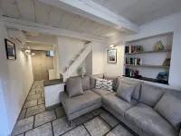 Monterosso Al Mare: Mansion in the historic center just steps from the sea 濱海蒙特羅索住宿飯店