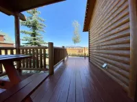 Cozy Two Bedroom Cabin Mountain Getaway!