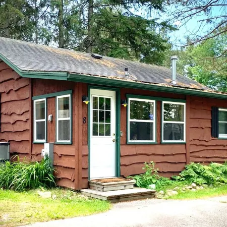 Cozy Cottage on Maple Lake in Three Lakes, WI