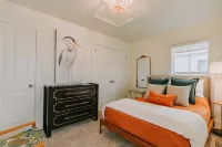 Mermaid's Muse - close to beach & downtown Ocean Springs! Includes golf cart!