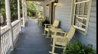 Beautiful Victorian-style home  - 15 min from beach