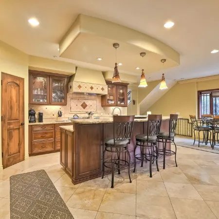 5 Star, Large, Luxury Condo in Carlsbad Village