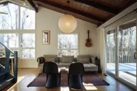 Snug Chalet - Family-Friendly, Wi-Fi + Close to Mount Snow