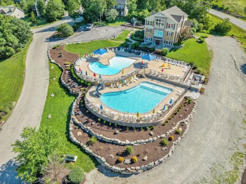 ELITE Escape w/POOL&SplashPad  BackYard OASIS,  HotTub, Garage & Lake View - Balcony