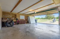 Holiday Decorations l Spacious l 1 Mile to Downtown Bandera l Dog Friendly