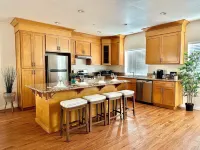 Disneyland Getaway Tri-level Gated Townhome