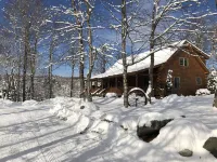 Gorgeous White Mountain Log Home in Franconia - Hike, Bike, Golf, Ski and More! Hotels in Franconia