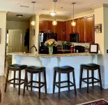 Luxury Condo-Golf, Pool, Fitness Center & Mountain Views!