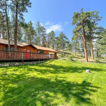Mountain Cabin Overlooking Breathtaking Riverfront and Valley Views