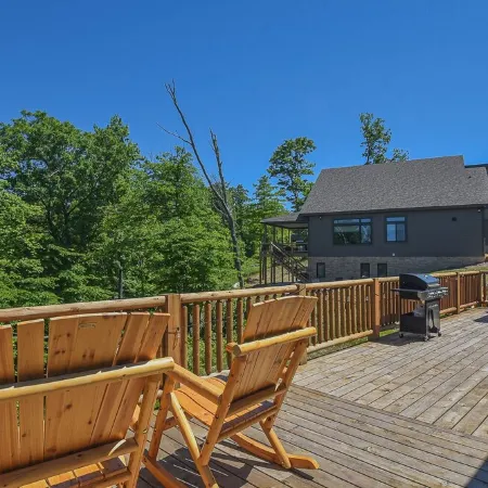 6BR New Build, Hot Tub, Fire Pit, Mtn. Views
