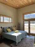 Wolfcreek Lodge - Modern 3 bd house on a ski trail and river access/hiking trail