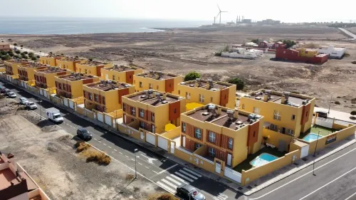 BUTTERFLIES POOL 4 TRANQUILITY AND RELAXATION