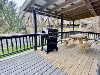 Waterfront Cabin Walkable to Everything!