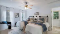 Serene Getaway: Your Ideal Retreat with Lakeside Views