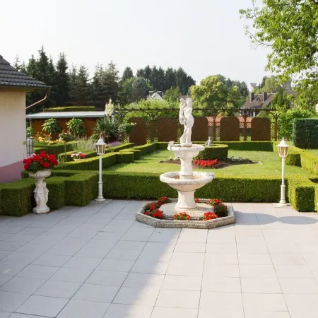 Central, quiet, vacation ambience, near Cologne Trade Fair & Mediterana