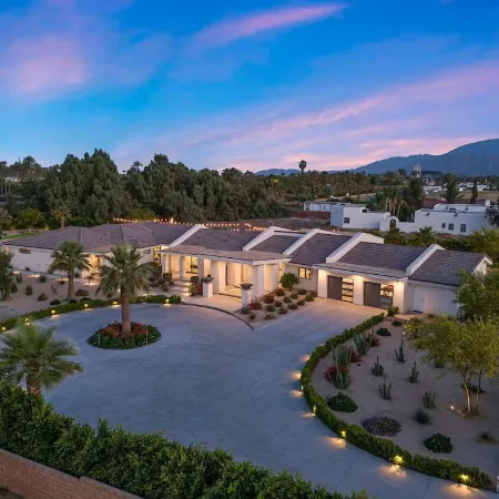 Stagecoach: 9 Br, 17 Bed, 45 ft Pool, New Pickleball Ct, 9-Hole Golf, Volleyball