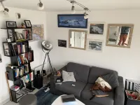 Cosy, bright waterfront apartment