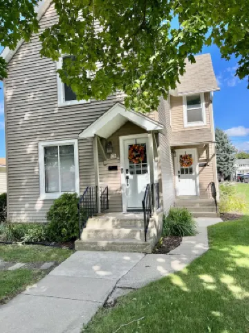 1 bedroom apt walking distance to downtown Lake Geneva