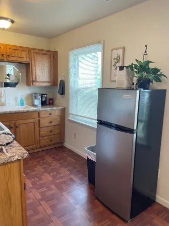 Cozy 3 Bedroom in Owosso close to hospital and Curwood Castle.