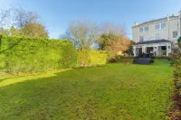 Beautiful 6-bedroom countryside home -- sleeps 12 | Wonderful walks and scenery Hotel a 