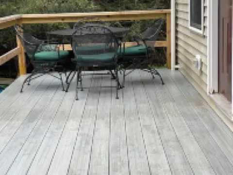 Remarkable Views at Cabin -SUV-Truck-Suggested No Pets Hotels in Colchester