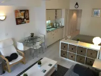Studio In Beautiful Quiet Complex with AIR CON Communal Pool - FREE WIFI