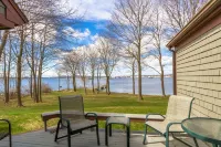 Oceanfront Condo overlooking Rockland Harbor and pier. Permit#STR22-30 Hotels in Rockland