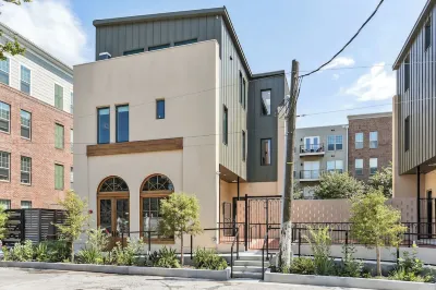 Thalia by Dear Valentine Hotels in Lower Garden District