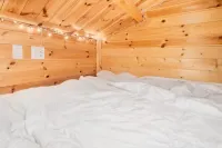 2-Bed West Seattle Tiny Home w/views of Downtown