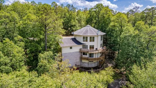 Breathtaking mountain views-4king en suites, bunk rm, sauna, air hockey,MANCAVE!