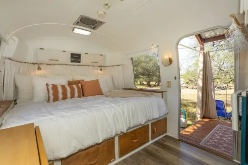 Unique Farm Experience in Airstream Close to Town