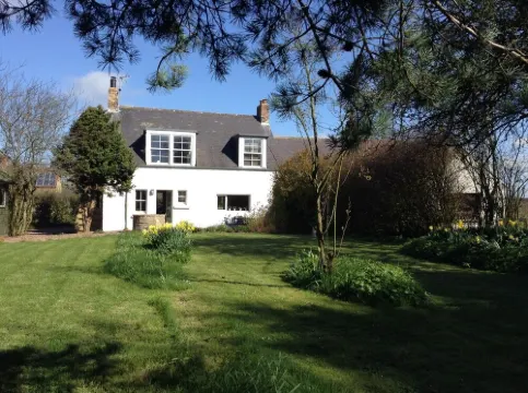 Greenloaning, delightful Pet Friendly Cottage In the beautiful Scottish Borders