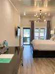 Lakefront Condo  Historic Flat Rock at Mill House Lodge Sleeps 2 Newly Renovated