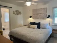 Riverfront Retreat Hotels near Cedar Creek Winery LLC