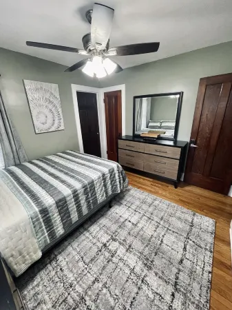 Downstairs Unit near National Park + Downtown Cleveland