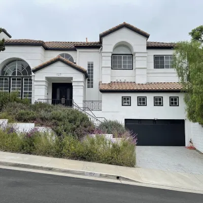 Large 6-bedroom house w/jacuzzi in lovely Monterey Park Các khách sạn gần Monterey Park Historical Museum