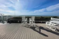 Oceanfront Home, Best Location: Walk to Town, 4 Bed/3 Bath, Pet Friendly! - 3-Sterne
