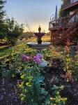 LUXURY MODERN Storybook TUDOR ● HOT TUB ● By Silver Falls Park ● 20 acres ● View