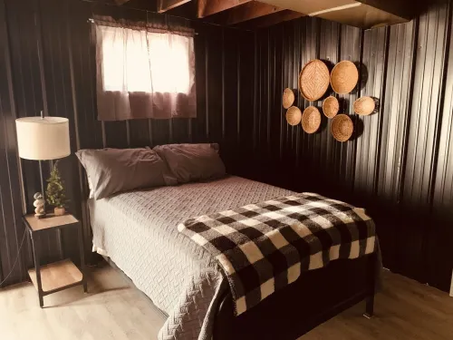 4 Bedroom home less than a mile to Hatfield/McCoy trails Hotel a Williamson