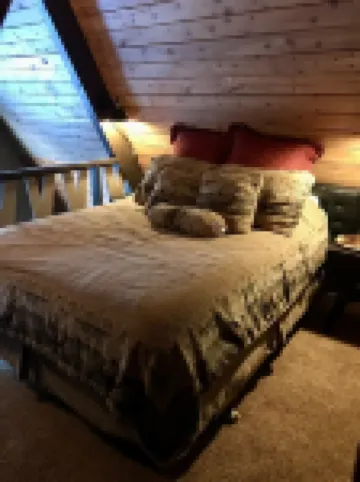 THE CAMPFIRE LODGE @ BIG POWDERHORN MTN WITH HOT TUB