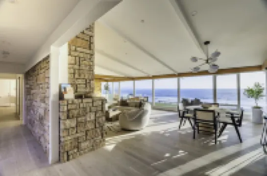 Sunrise to Sunset Views • Cayucos Beachfront Home