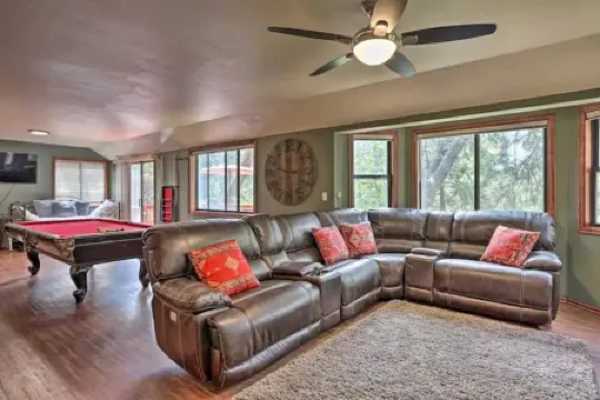 Spacious+Amazing view+Game room+Dog friendly, 5min to Lake