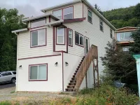 Cozy 3-bedroom house in amazing Rockaway Beach with WiFi Hotels near 4175 N Hwy 101