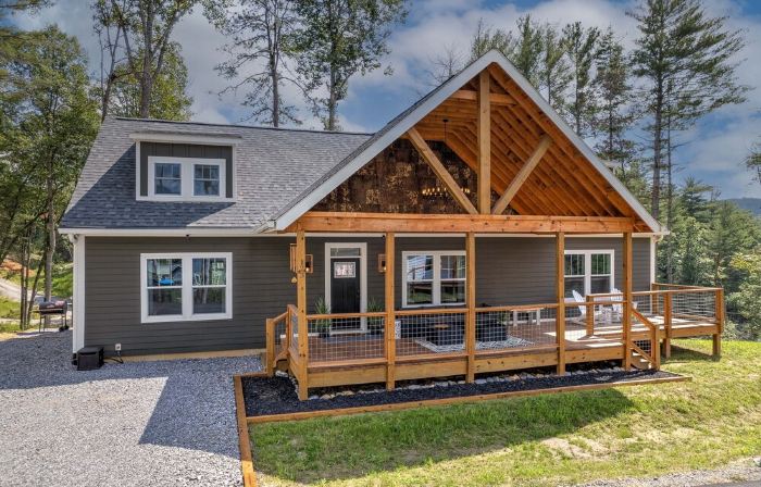 Spacious Mountain Retreat! Hot Tub, Game Room, Near Asheville