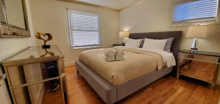 Premier Monterey Bay Getaway, just minutes to Carmel. Отели в г. Сисайд