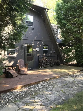 Bailey's Harbor Cabin Secluded in Woods,Walking distance to Kangaroo Lake-DUPLEX